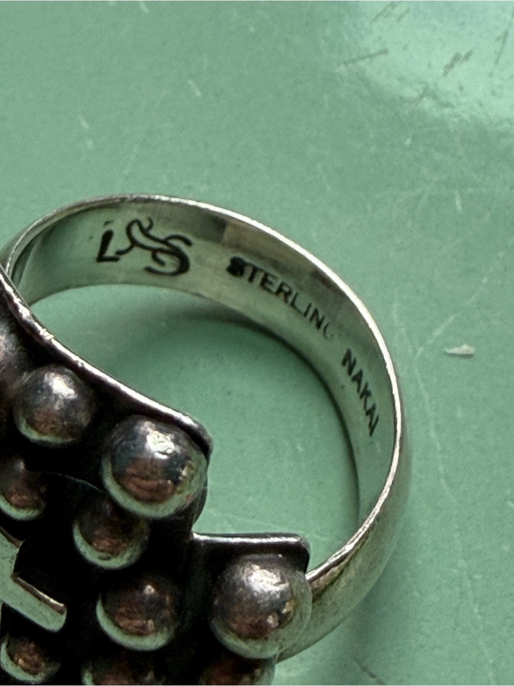 Navajo Nakai sterling silver and pearl cross ring. Size 8. - Picture 4 of 5